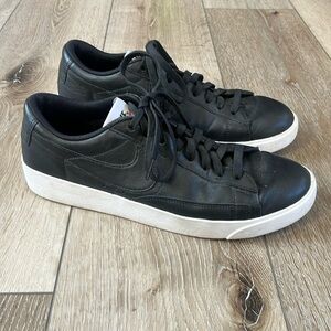 Nike Blazer Low Blazer Black Leather Sneakers
